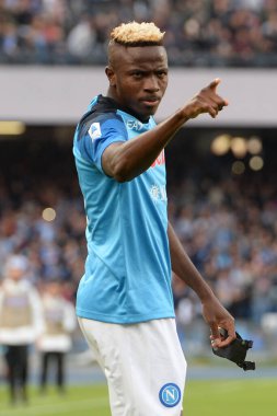 SSC Napoli 'den Victor Osimhen, Diego Armando Maradona Stadyumu' nda SSC Napoli ve Udinese Calcio arasında oynanan Serie A karşılaşmasında gol attıktan sonra kutluyor - Fotoğraf: Agostino Gemito / LiveMedi