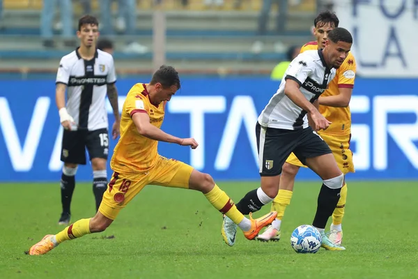 Alessandro Mattioli Cittadella Och Simon Sohm Parma Calcio Italiensk Fotboll — Stockfoto