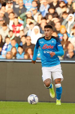 Napoli 'den Mathias Olivera İtalya futbolu sırasında SSC Napoli, Udinese Calcio' ya karşı 12 Kasım 2022 'de Napoli, İtalya' daki Diego Armando Maradona Stadyumu 'nda oynandı.