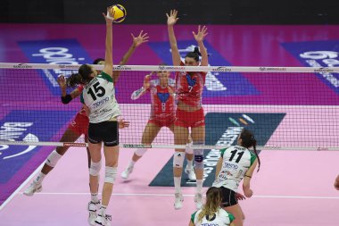 TATYANA KOSHELEVA (Megabox Vallefoglia) voleybol İtalya Serisi A1 Kadınlar karşılaşmasında Spike of TATYANA KOSHELEVA (Megabox Vallefoglia) Vero Volley Milano - Megabox Ond maçında. Savio Vallefoglia Monza Arena di Monza 'da (MB), İtalya, 12 Kasım 2022 - Fotoğraf: Valerio Orig