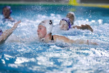 Lavinia Papi (SIS Roma) Waterpolo sırasında İtalyan Serie A1 Women, Roma 'daki Piscina Babel' de SIS Romanları ile Como Nuoto maçında, 12 Kasım 2022 - Fotoğraf: Luigi Marian