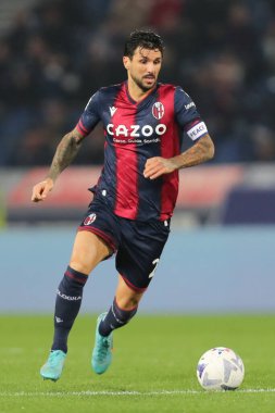 Roberto Soriano (Bologna FC) İtalya 'nın Bologna şehrindeki Renato Dall' Ara Stadyumu 'nda oynanan Bologna FC maçında, 12 Kasım 2022 - Fotoğraf: Luca Amedeo Bizzarr
