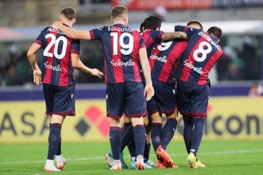 Marko Arnautoviç (Bologna FC), İtalya 'nın Bologna kentindeki Renato Dall' Ara stadyumunda oynanan İtalya futbolu Serie A karşılaşmasını kutluyor.