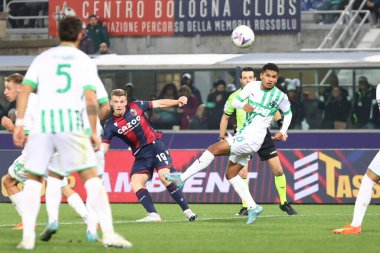 Lewis Ferguson (Bologna FC) İtalya 'nın Bologna şehrindeki Renato Dall' Ara Stadyumu 'nda oynanan Bologna FC maçında 12 Kasım 2022 - Fotoğraf: Luca Amedeo Bizzarr