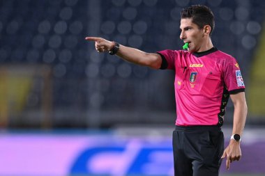 Federico Dionisi (hakem) İtalya 'nın Empoli şehrindeki Carlo Castellani Stadyumu' nda oynanan Serie A maçında Empoli FC ile ABD Cremonese karşı karşıya geldi.