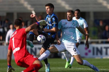 FC Internazionale 'den Edin Dzeko, İtalya' nın Bergamo kentindeki Gewiss Stadyumu 'nda oynanan Atalanta BC - FC Internazionale maçında takımının ikinci golünü kaydetti.