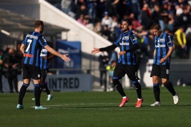 Jose Luis Palomino, İtalya 'nın Bergamo şehrindeki Gewiss Stadyumu' nda oynanan Atalanta BC - FC Internazionale maçında attığı ikinci golü 13 Kasım 2022 'de attıktan sonra kutluyor.