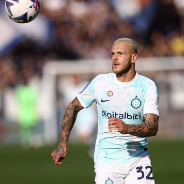 FC Internazionale takımından Federico Dimarco İtalya 'nın Bergamo şehrindeki Gewiss Stadyumu' nda oynanan Atalanta BC - FC Internazionale maçında 13 Kasım 2022 - Fotoğraf: Francesco Scaccianoc