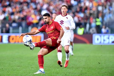 AS Roma 'dan Mehmet Celik, AS Roma ile FC Torino arasında 13 Kasım 2022' de İtalya 'nın başkenti Roma' da oynanan Stadio Olimpico karşılaşmasında görülüyor. - Fotoğraf: Gennaro Masi / LiveMedi