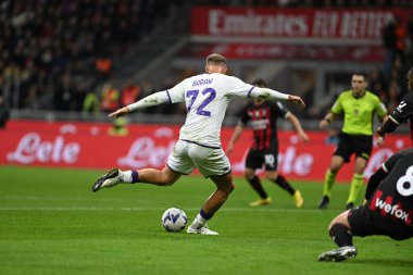 Acf Fiorentina 'dan Antonin Barak, İtalya' nın Milano kentindeki Giuseppe Meazza San Siro Stadyumu 'nda 13 Kasım 2022 tarihinde AC Milan ile ACF Fiorentina arasında oynanan İtalyan Serie A' nın attığı bir maçın ardından attığı golü kutluyor. Fotoğraf: Tiziano Ballabio - Cred