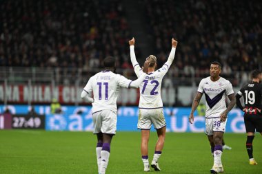 Acf Fiorentina 'dan Antonin Barak, İtalya' nın Milano kentindeki Giuseppe Meazza San Siro Stadyumu 'nda 13 Kasım 2022' de AC Milan ile ACF Fiorentina arasında oynanan İtalyan Serie A 'nın attığı bir maç sonrasında attığı golü kutluyor. Fotoğraf: Tiziano Ballabio - Fotoğraf: