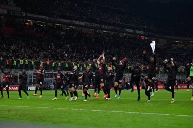 16 Ekim 2022 'de İtalya' nın Milano kentindeki Giuseppe Meazza San Siro Stadyumu 'nda Inter FC Internazionale ve Bologna Fc arasında oynanan İtalya Serie A' nın attığı bir maçın ardından Milan Fc takımı kutluyor. Fotoğraf: Tiziano Ballabio - Fotoğraf: Tiziano B