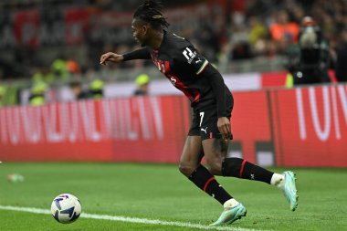 Ac Milan 'dan Olivier Giroud, İtalya' nın Milano kentindeki Giuseppe Meazza San Siro Stadyumu 'nda 13 Kasım 2022 tarihinde AC Milan ile ACF Fiorentina arasında oynanan İtalyan Serie A tootball maçında. Fotoğraf: Tiziano Ballabio - Fotoğraf: Tiziano Ballabio / LiveMedi