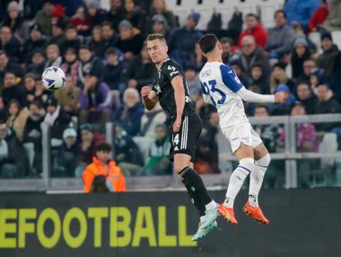 Juventus Fc 'ten Arkadiusz Milik ve Ss Lazio' dan Elseid Hysaj, İtalya Serie A sırasında, Juventus Fc ve Ss Lazio arasında 13 Kasım 2022 tarihinde Allianz Stadyumu, Turin, İtalya Fotoğrafı Nderim Kaceli - Fotoğraf: Nderim Kaceli / Livedi Medi
