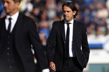 FC Internazionale 'nin baş antrenörü Simone Inzaghi, İtalya' nın Bergamo kentindeki Gewiss Stadyumu 'nda oynanan Atalanta BC - FC Internazionale maçında 13 Kasım 2022 - Fotoğraf: Francesco Scaccianoc