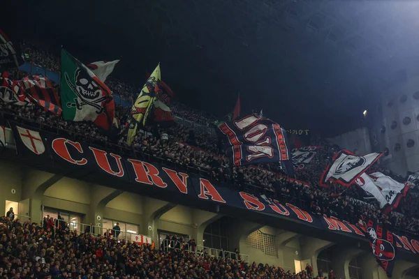 Milan Supporters Tijdens Serie 2022 Voetbalwedstrijd Tussen Milan Acf Fiorentina — Stockfoto