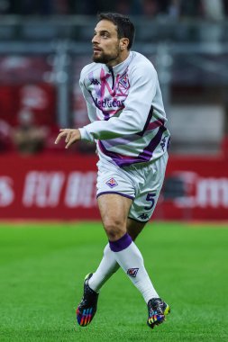 ACF Fiorentina takımından Giacomo Bonaventura, 13 Kasım 2022 tarihinde İtalya 'nın Giuseppe Meazza Stadyumu' nda AC Milan ile ACF Fiorentina arasında oynanan 2022 / 23 futbol karşılaşmasında ısındı.
