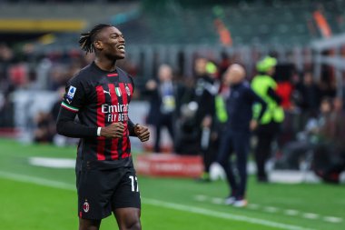 AC Milan 'dan Rafael Leao, 13 Kasım 2022' de İtalya 'nın Giuseppe Meazza Stadyumu' nda AC Milan ile ACF Fiorentina arasında oynanan 2022 / 23 maçında attığı golü kutluyor - Fotoğraf: Fabrizio Carabelli / LiveMedi