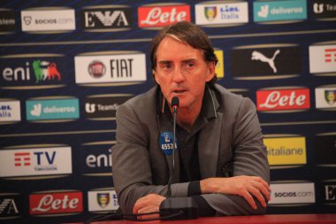 Roberto Mancini, Arnavutluk ve İtalya milli takımları arasında 15 Kasım 2022 'de Arnavutluk' un başkenti Air Albania Stadyumu 'nda oynanan dostça futbol maçından bir gün önce düzenlediği basın toplantısında İtalya' nın baş antrenörü oldu. Fotoğraf: Nderim Kaceli - Fotoğraf: Nde