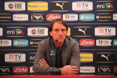 Roberto Mancini, Arnavutluk ve İtalya milli takımları arasında 15 Kasım 2022 'de Arnavutluk' un başkenti Air Albania Stadyumu 'nda oynanan dostça futbol maçından bir gün önce düzenlediği basın toplantısında İtalya' nın baş antrenörü oldu. Fotoğraf: Nderim Kaceli - Fotoğraf: Nde