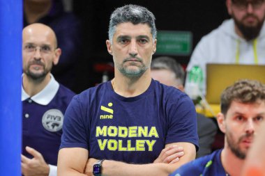 Andrea Giani, İtalya 'nın Modena kentindeki Pala Panini' de Voleybol CEV Cup Erkekler Modena Volley 'e karşı Ford Levoranta Sastamala maçında baş antrenör (Valsa Group Modena) - 16 Kasım 2022