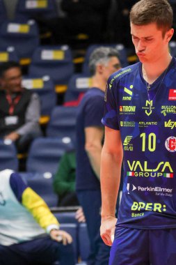 Lorenzo Sala (Valsa Group Modena) Voleybol CEV Cup Erkekler Modena Volley 'e karşı Ford Levoranta Sastamala' da 16 Kasım 2022 'de İtalya' nın Modena kentinde yapılan Pala Panini 'de