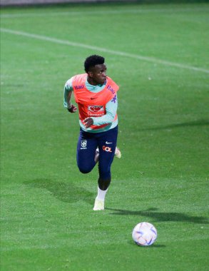 Brezilya Millî Futbol Takımı transferi sırasında Brezilya 'dan Vinicius Jr., 2022 Dünya Kupası finalinden önce Katar' da Juventus Eğitim Merkezi 'nde, 16 Kasım 2022, Torino, İtalya. Fotoğraf: Nderim Kaceli - Fotoğraf: Nderim Kaceli / LiveMedi