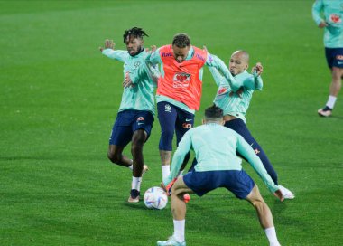 Brezilya Millî Futbol Takımı transferi sırasında Brezilya 'dan Fred, Neymar Jr ve Fabinho, Katar' da düzenlenen 2022 Dünya Kupası final aşamasından önce, 16 Kasım 2022, Torino, İtalya. Fotoğraf: Nderim Kaceli - Fotoğraf: Nderim Kaceli / LiveM