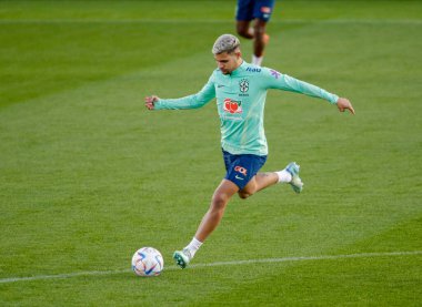 Brezilya Millî Futbol Takımı transferi sırasında Brezilya 'dan Bruno Guimaraes, 2022 Dünya Kupası finalinden önce Katar' da, Juventus Eğitim Merkezi 'nde, 16 Kasım 2022, Torino, İtalya. Fotoğraf: Nderim Kaceli - Fotoğraf: Nderim Kaceli / LiveMedi