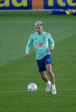Brezilya Millî Futbol Takımı transferi sırasında Brezilya 'dan Bruno Guimaraes, 2022 Dünya Kupası finalinden önce Katar' da, Juventus Eğitim Merkezi 'nde, 16 Kasım 2022, Torino, İtalya. Fotoğraf: Nderim Kaceli - Fotoğraf: Nderim Kaceli / LiveMedi