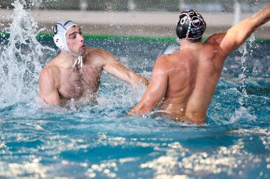 Ante Viskoviç (Distretti Ecologici Nuoto Roma) vs Giacomo Cannella (Pro Recco) Waterpolo Italian Serie A maçında Distretti Ecologici Nuoto Roma Pro Recco 'ya karşı Polo Acquatico Frecciarossa, İtalya, 17 Kasım 2022 - Kredi: Luigi M