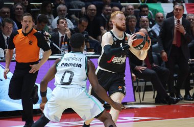 Niccolo Mannion (Segafredo Virtus Bologna) Euroleague basketbol şampiyonası maçında Segafredo Virtus Bologna - Valensiya Basket Kulübü - 17 Kasım 2022, Paladozza Spor Sarayı - Fotoğraf: Michele Nucci / LiveMedi