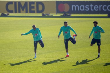 Brezilya 'dan Marquinhos ve Brezilya' dan Thiago Silva ve Brezilya 'dan Raphinha 2022 Dünya Kupası' nın son etabı öncesinde Katar 'da, Juventus Eğitim Merkezi' nde, 18 Kasım 2022, Torino, İtalya. Fotoğraf: Nderim Ka