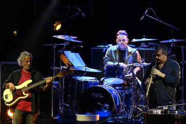 Fabio Pignatelli, Alessandro Canini ve Amedeo Bianchi Venditti & De Gregori Tour 2022 'de, 18 Kasım 2022' de İtalya 'nın başkenti Roma' daki Oditoryum Parco della Musica 'da. - Fotoğraf: Domenico Cippitelli / LiveMedi