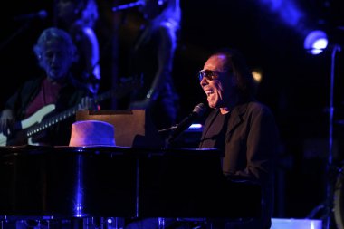 Antonello Venditti, 18 Kasım 2022 'de İtalya, Roma' daki Parco della Musica Konser Salonu 'nda. - Fotoğraf: Domenico Cippitelli / LiveMedi