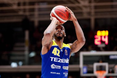 Jamarr Sanders (Tezenis Scagliera Verona) İtalya Basketbol Şampiyonası sırasında UNAHOTELS Reggio Emilia, Reggio Emilia, İtalya 'da PalaBigi' de Tezenis Verona 'ya karşı, 20 Kasım 2022 - Fotoğraf: Nicholas Russ