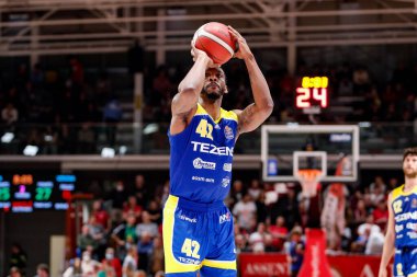Jamarr Sanders (Tezenis Scagliera Verona) İtalya Basketbol Şampiyonası sırasında UNAHOTELS Reggio Emilia, Reggio Emilia, İtalya 'da PalaBigi' de Tezenis Verona 'ya karşı, 20 Kasım 2022 - Fotoğraf: Nicholas Russ