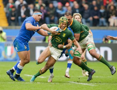 ANS - İtalya Güz Ulusları Serisi sırasında Güney Afrikalı Cheslin Kolbe, 19 Kasım 2022 'de İtalya' nın Cenova kentinde Luigi Ferrarsi Stadyumu 'nda oynanan rugby karşılaşması. Fotoğraf: Nderim Kaceli - Fotoğraf: Nderim Kaceli / LiveMedi