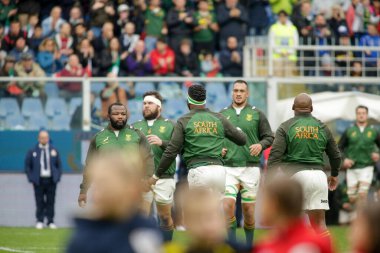 Güney Afrika 'dan Siya Kolisi ve İtalya' nın ANS-Autumn Nations Series İtalya, 19 Kasım 2022 'de İtalya' nın Cenova kentinde bulunan Luigi Ferrarsi Stadyumu 'nda oynanan rugby karşılaşmasında takım. Fotoğraf: Nderim Kaceli - Fotoğraf: Nderim Kaceli / LiveMedi