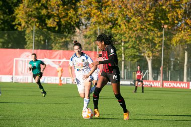 Thomas Lindsey Ac Milan İtalyan futbolu sırasındaki Serie A Women maçı sırasında İtalya 'nın Milano şehrinde 20 Kasım 2022' de Vismara Stadyumu 'nda oynanan AC Milan - Andrea Marango