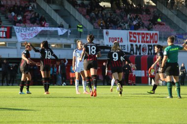 İtalyan futbolu sırasındaki Happines of Ac Milan Serie A Women maçı AC Milan vs Como Women, İtalya 'nın Vismara stadyumunda, 20 Kasım 2022 - Fotoğraf: Andrea Marango