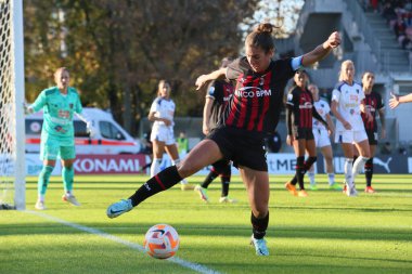 İtalyan futbolu sırasındaki Valentina Bergamaschi (ac milan) 20 Kasım 2022 'de İtalya' nın başkenti Milano 'daki Vismara Stadyumu' nda oynanan AC Milan - Como Women maçında Andrea Marango