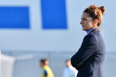 Patrizia Panico (ACF Fiorentina 'nın baş antrenörü) İtalyan futbolu Serie A Women maçında ACF Fiorentina vs Inter - FC Internazionale, Sesto Fiorentino' daki Pietro Torrini stadyumunda (FI), İtalya, 20 Kasım 2022 - Fotoğraf: Lisa Guglielm