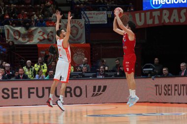 Davide Alviti (EA7 Emporio Armani Olimpia Milano) İtalya Basketbol Şampiyonası EA7 Emporio Armani Milano 'ya karşı Pallacanestro Trieste, İtalya' nın Milano şehrinde 20 Kasım 2022 'de Mediolanum Forum' da