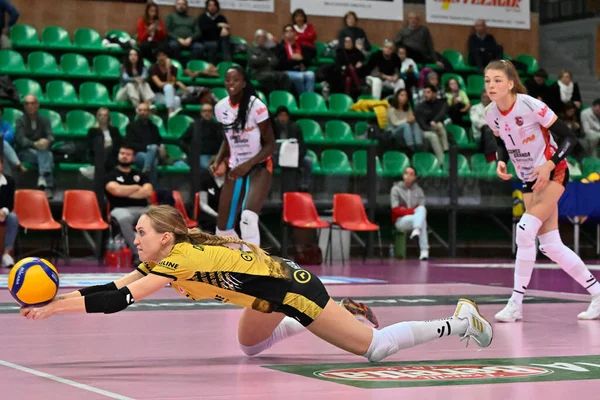 Lara Caravello Bosca Cuneo Kuznetsova Sofya Bosca Cuneo Beim Volleyball — Stockfoto