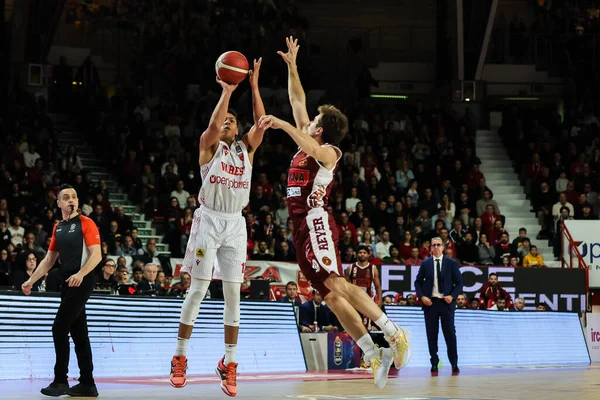 Lba Lega Basket 2022年11月19日にイタリア バレスのエネルクセニア アリーナで開催されるOpenjobmetis VareseとUmana Reyer Veneziaの間のレギュラーシーズンゲーム クレジット — ストック写真