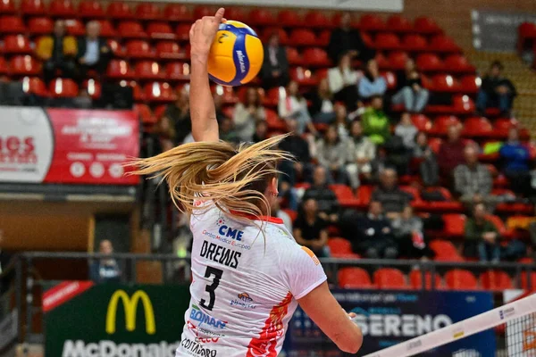 Danielle Drews Cuneo Während Des Volleyball Spiels Cuneo Granda Volley — Stockfoto