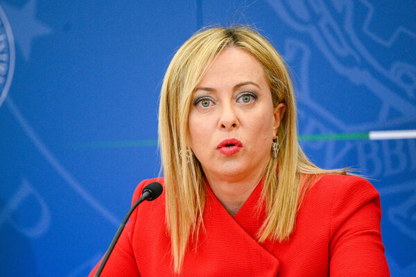 Георгия Мелони во время пресс-конференции после одобрения законопроекта о бюджете на 2023 год Советом министров 25 октября 2022 года в Риме, Италия. - Фото: Фабрицио Коррадетти / LiveMedi