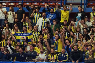 (Fenerbahçe Beko İstanbul) basketbol Euroleague Şampiyonası 'nın taraftarları EA7 Emporio Armani Milano ile Fenerbahçe Beko arasında 24 Kasım 2022' de Milano, İtalya 'da düzenlenen Assago Forumu' nda oynandı.