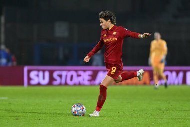 AS Roman Kadınları 'ndan Valentina Giacinti, UEFA Kadınlar Şampiyonlar Ligi B Grubu' nun A.S. Romanlar ve VfL Wolfsburg arasındaki grup safhasının üçüncü gününde, 23 Kasım 2022 'de İtalya' nın Latina kentinde Stadio Domenico Francioni 'de. - Fotoğraf: Domenico Cip